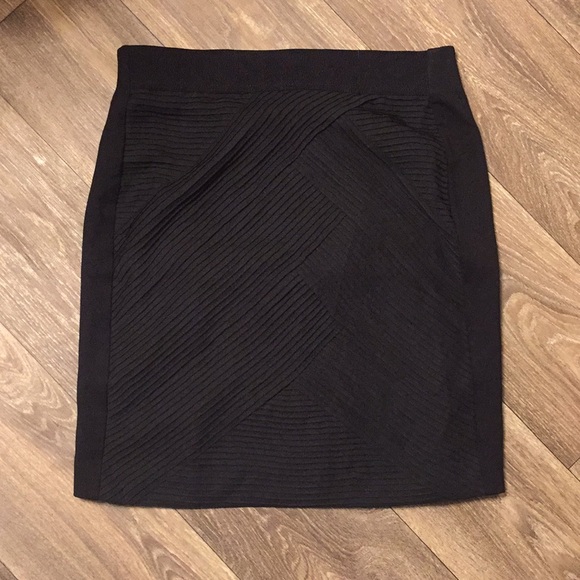 Ann Taylor Dresses & Skirts - ⭐️2/$15⭐️ Ann Taylor - Skirt - Size 6